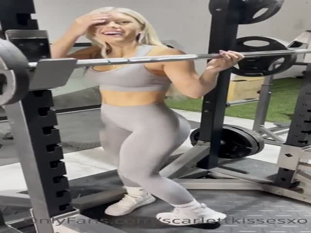 onlyfans - scarlette kisses gets a quick fuck in the gym